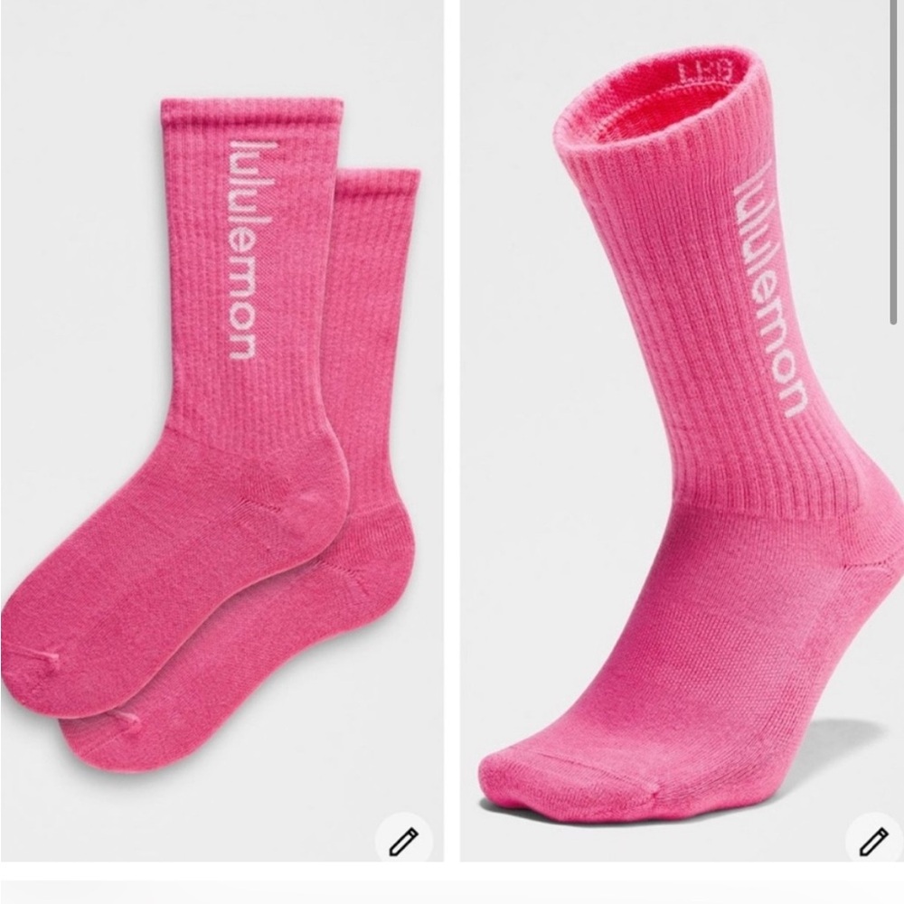 NWT Lululemon daily essential socks RASPBERRY COULIS/MINT BREEZE Size: XL